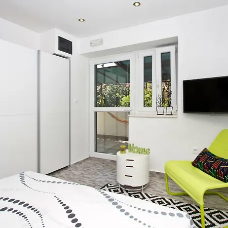 Shiny Apartment