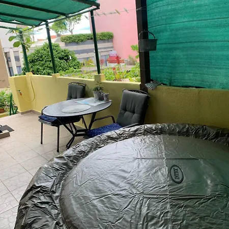 Shiny Apartment Split