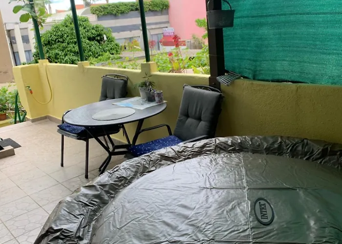 Shiny Apartment Split