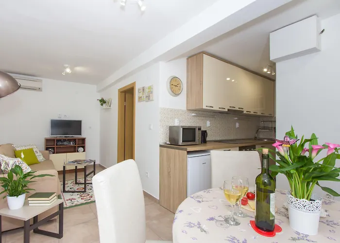 Shiny Apartment