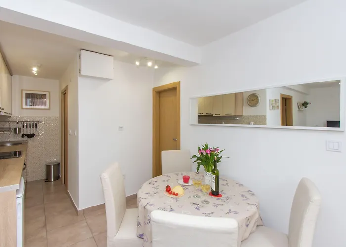 Shiny Apartment *