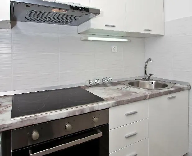 Apartment Shiny *